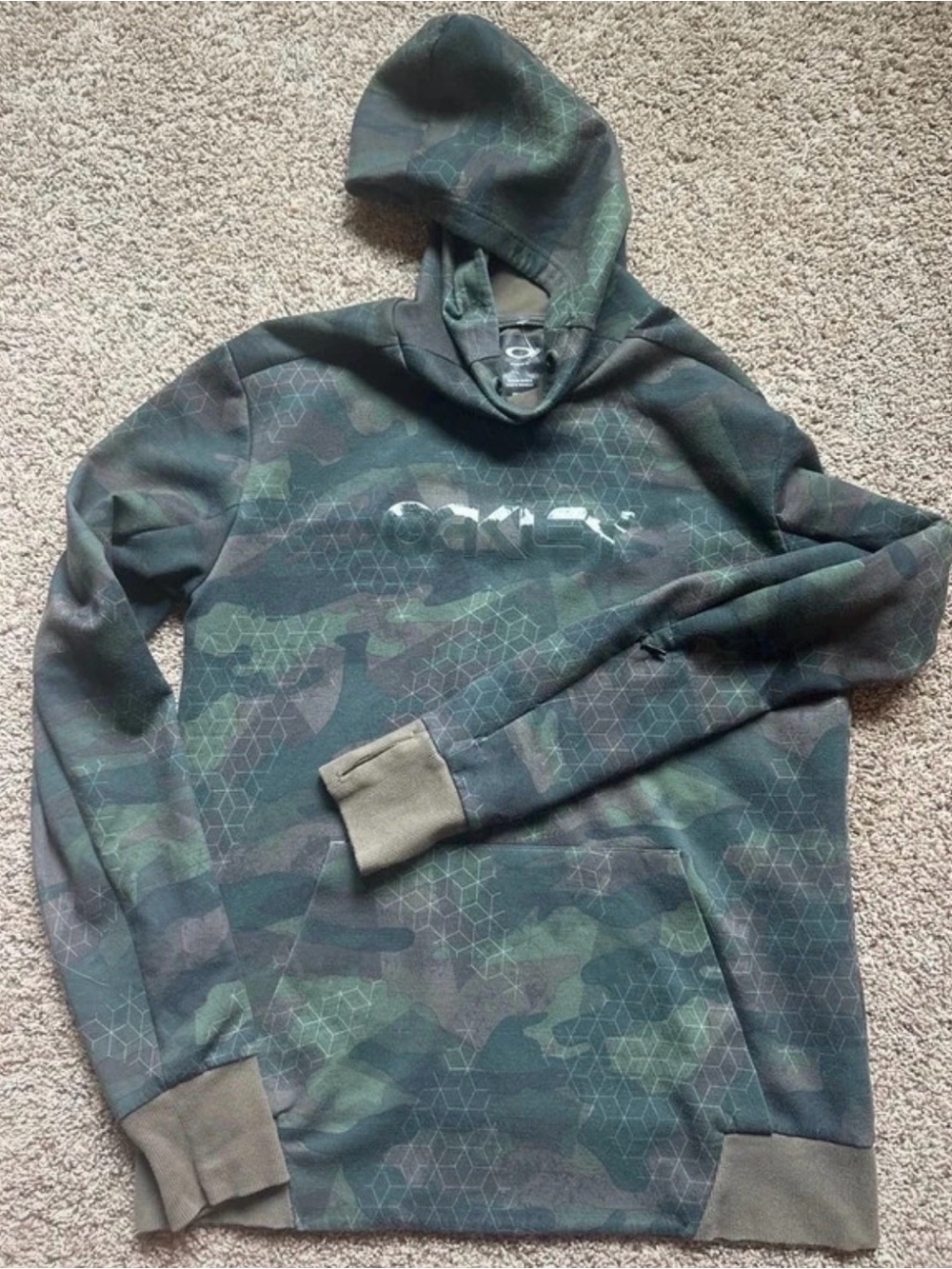 Oakley Men's Camouflage Pullover Hoodie in Green & Olive